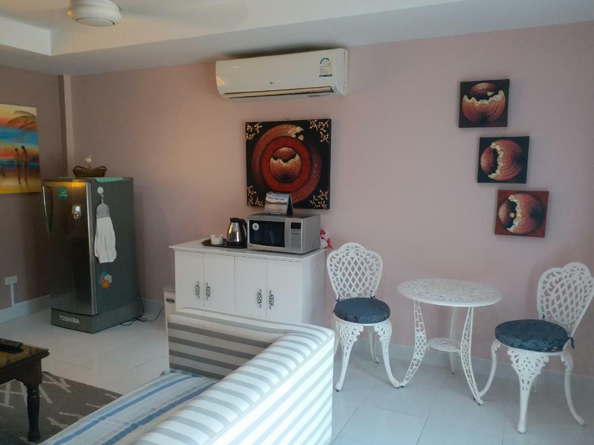 Residence Chez Nous Phuket Rawai Екстер'єр фото